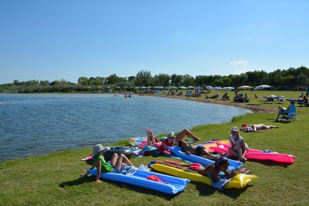 Camping Badiaccia Village Кастильоне-дель-Лаго Экстерьер фото