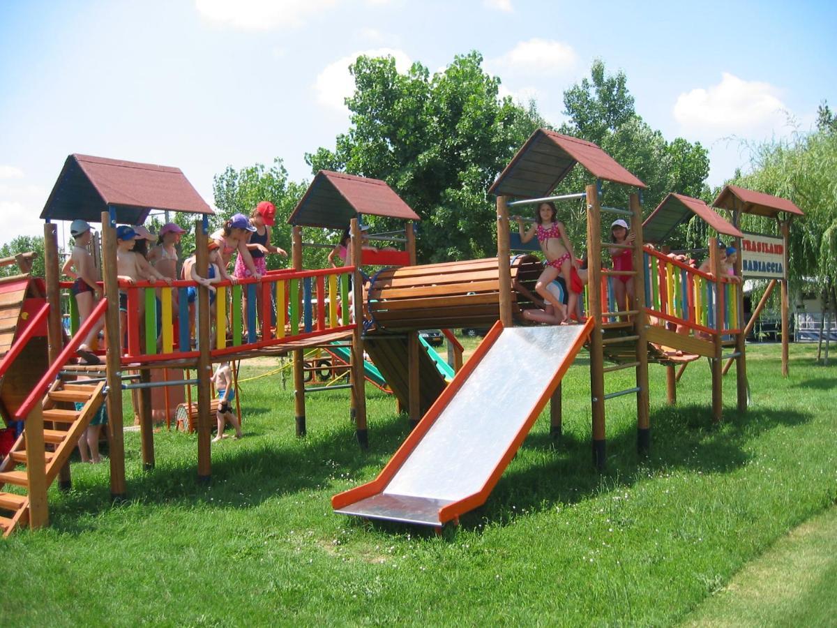 Camping Badiaccia Village Кастильоне-дель-Лаго Экстерьер фото